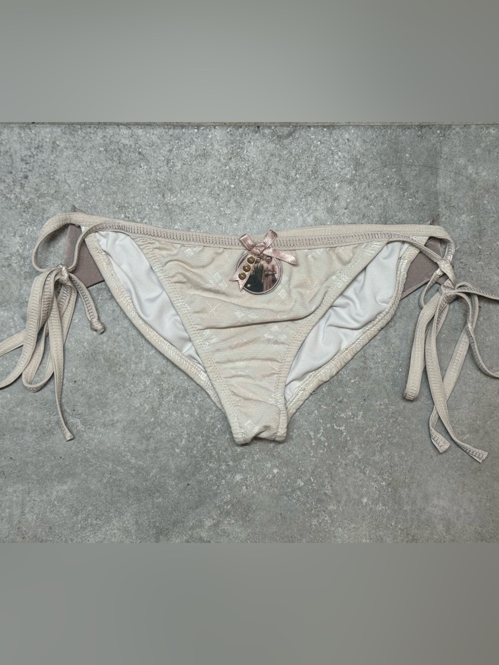 Agua Bendita Vintage Charm Scrunch Butt with Ruffles on the Back Bikini Bottom